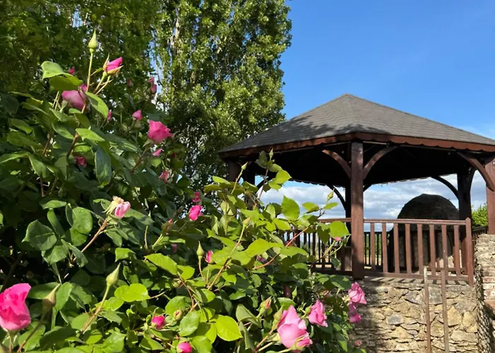 De L Heritage Hotel *